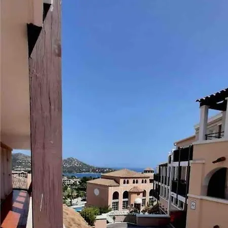 Apartment Super-cute Colourful, Cozy Flat Saint-Raphael (Var)