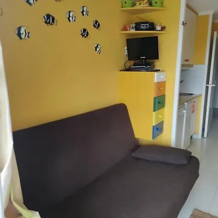 Super-cute Colourful, Cozy Flat * Saint-Raphaël